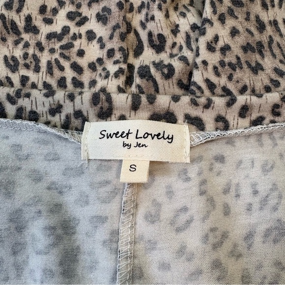 Leopard Print Short Sleeve V-Neck Dress - Mocha - Picture 5 of 7